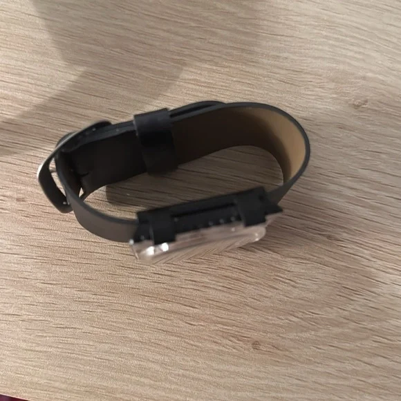 Watch - Picture 2 of 3